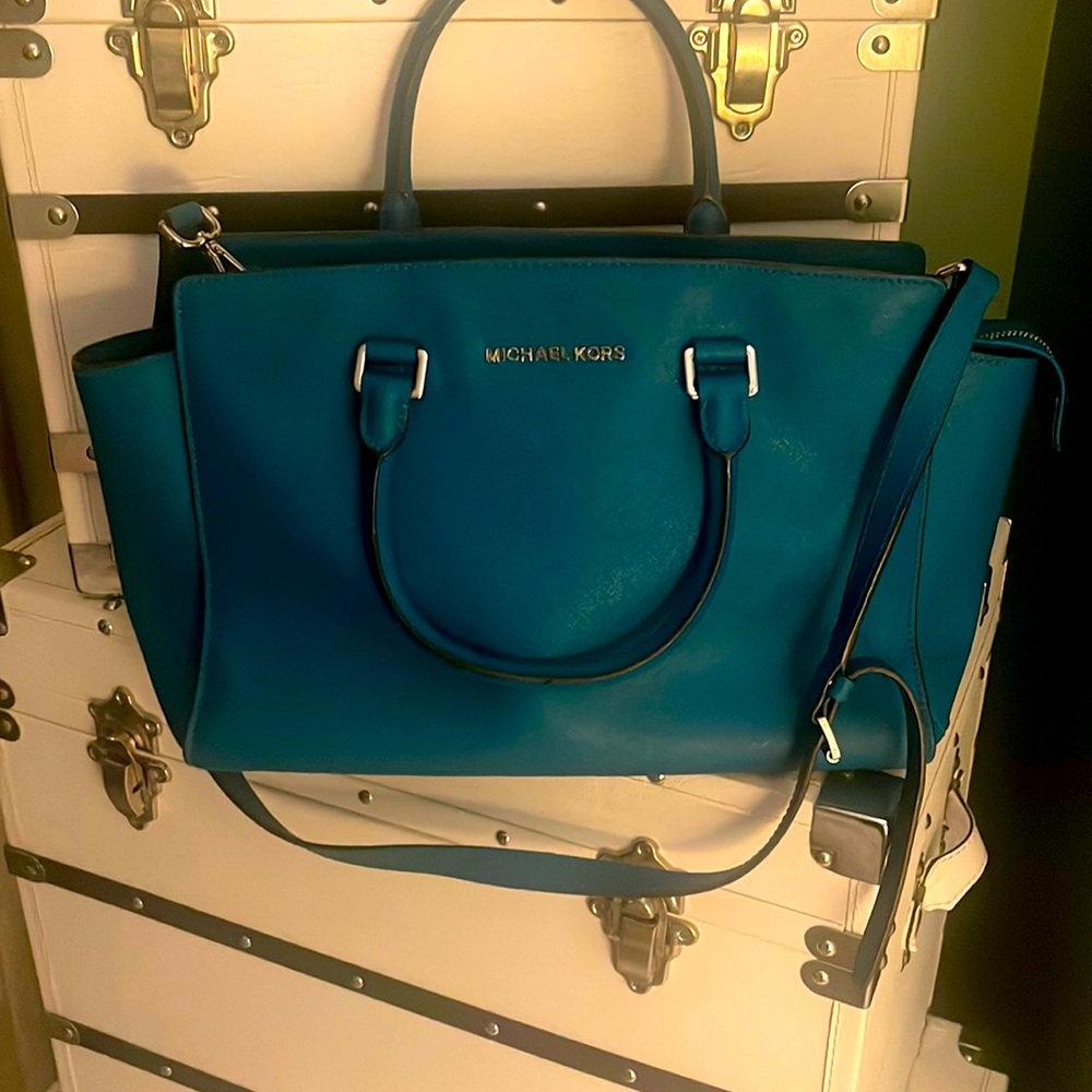 Authentic beautiful Michael Kors purse